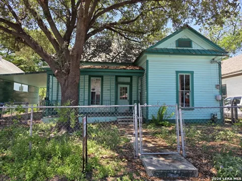 244 Keller St