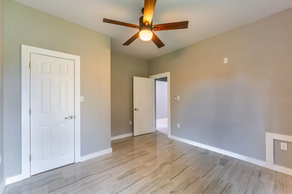 328 E Norway Street Walnut Springs, TX 76690