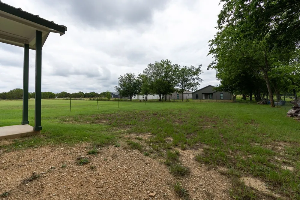 328 E Norway Street Walnut Springs, TX 76690