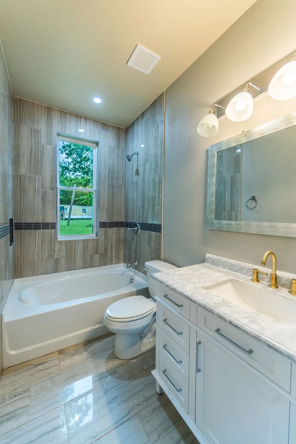 328 E Norway Street Walnut Springs, TX 76690