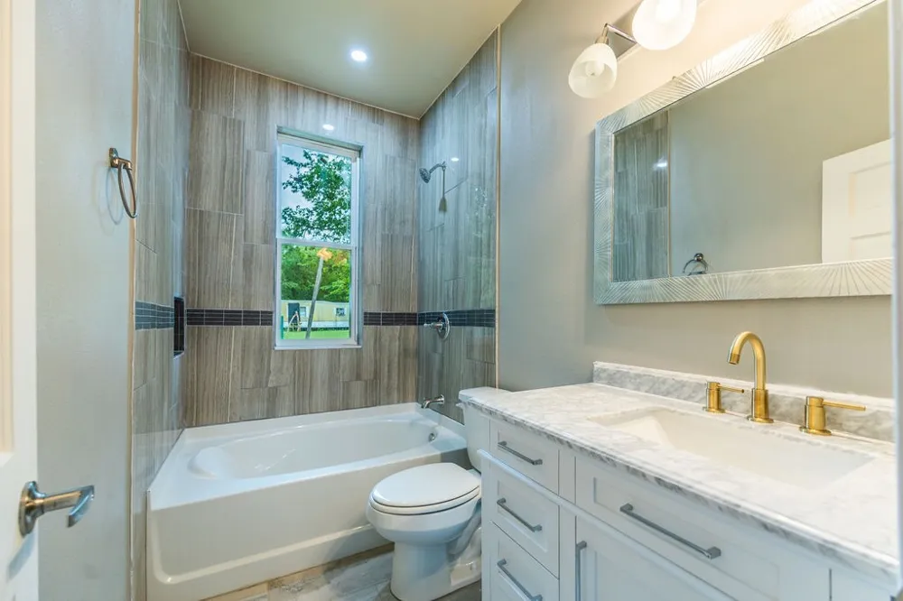 328 E Norway Street Walnut Springs, TX 76690