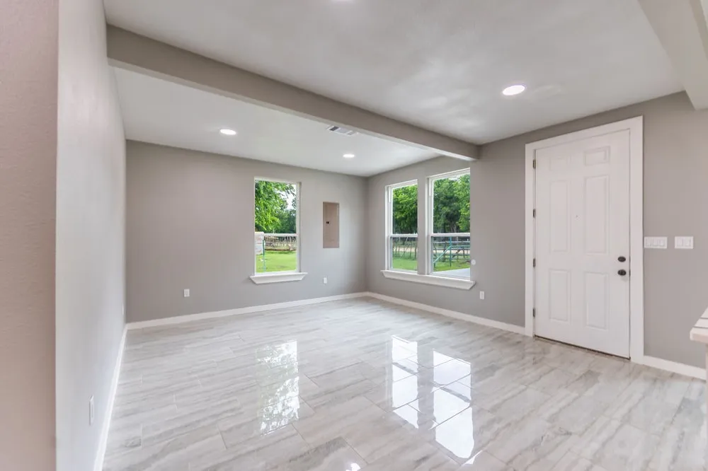 328 E Norway Street Walnut Springs, TX 76690