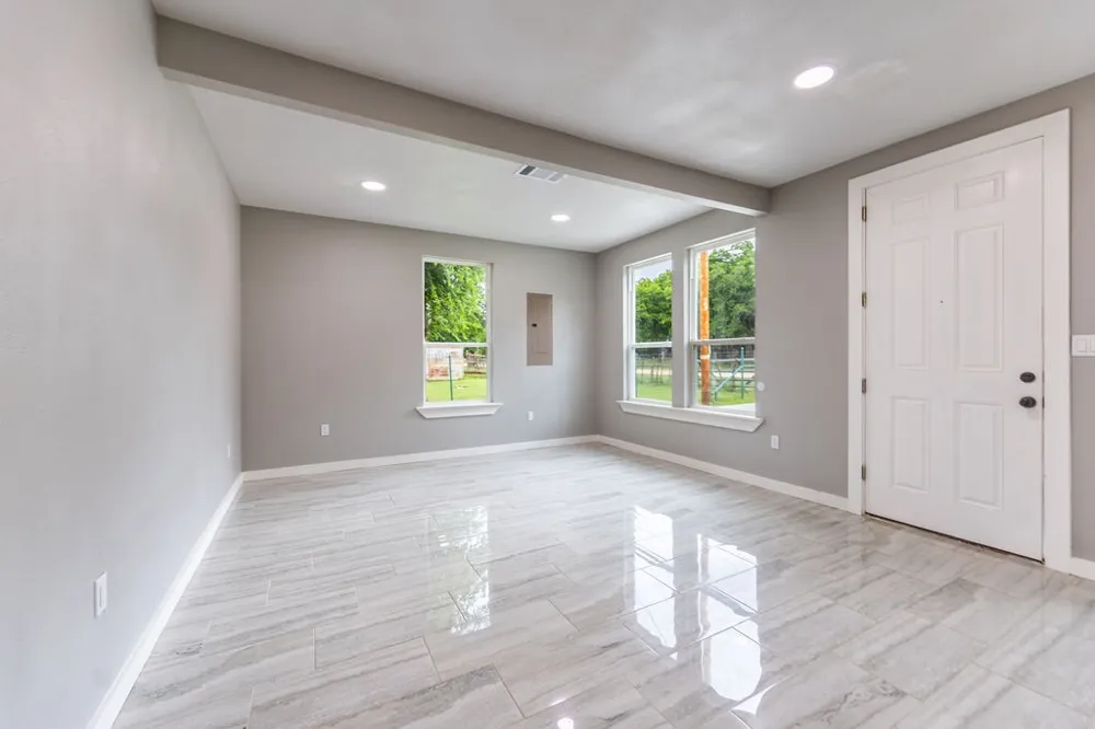 328 E Norway Street Walnut Springs, TX 76690