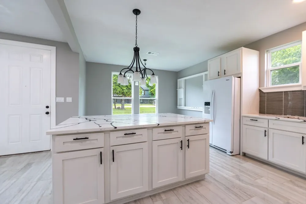 328 E Norway Street Walnut Springs, TX 76690