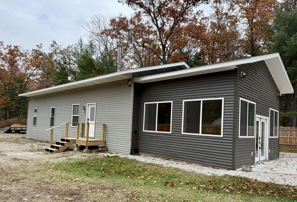 1581 Lone Pine Drive Peacock Township, MI 49304