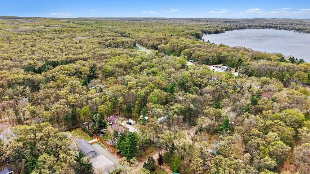 1581 Lone Pine Drive Peacock Township, MI 49304