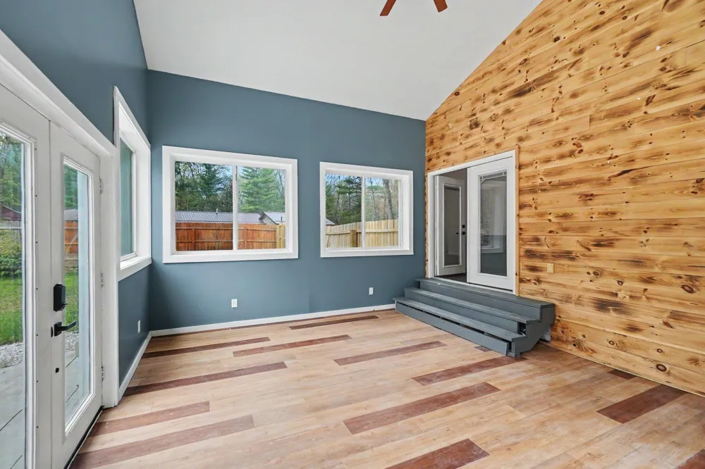 1581 Lone Pine Drive Peacock Township, MI 49304