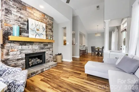 706 Northeast Drive #3
