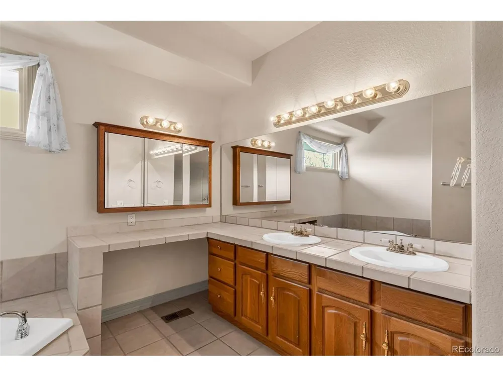 743 CR 143 Canon City, CO 81212