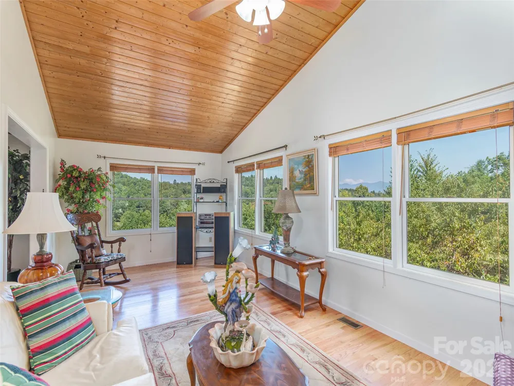 1120 Jacobs Branch Road Franklin, NC 28734