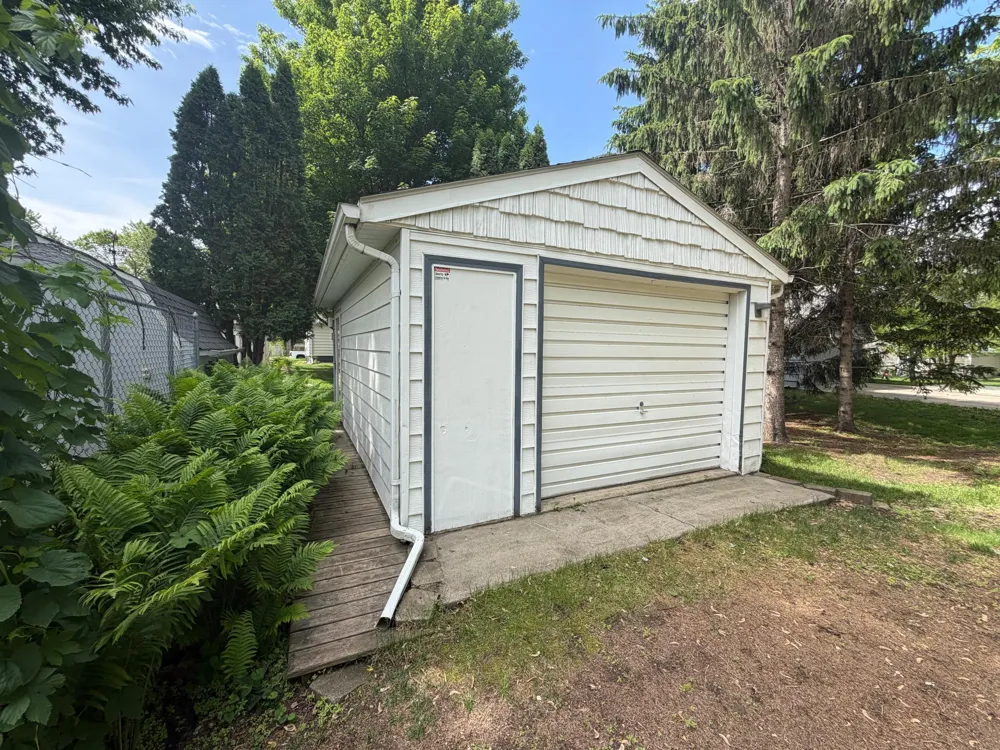 219 10th Avenue Worthington, MN 56187