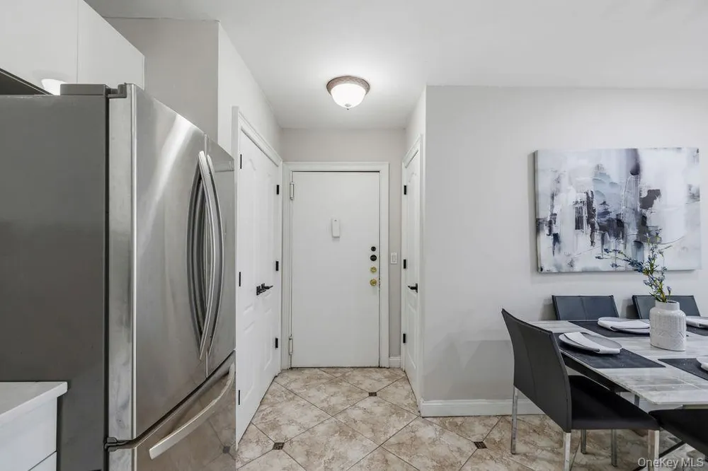 160 E Kearsing Parkway Monsey, NY 10952