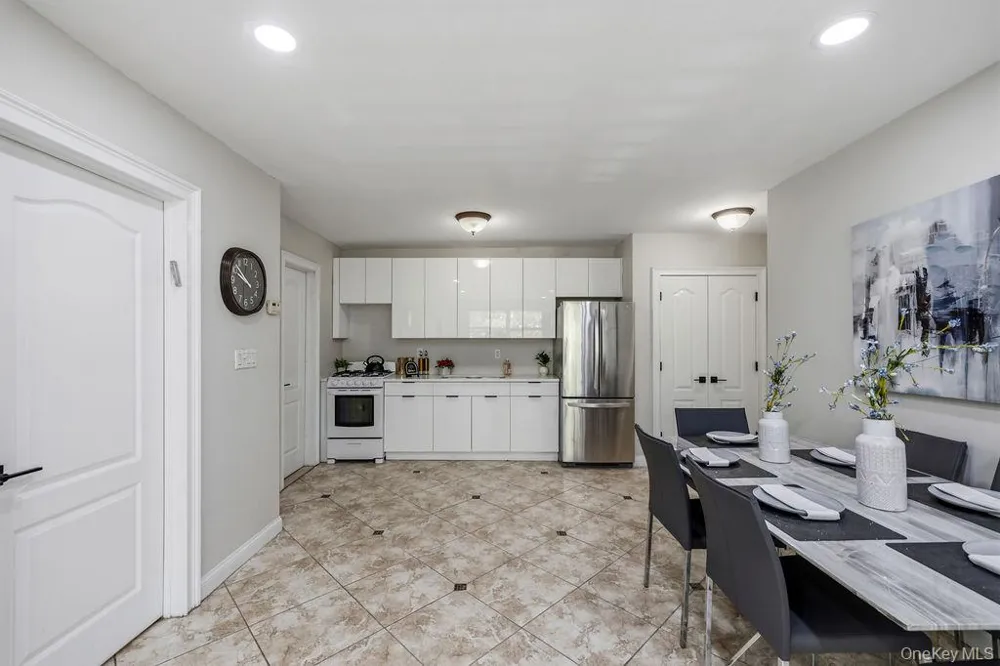 160 E Kearsing Parkway Monsey, NY 10952