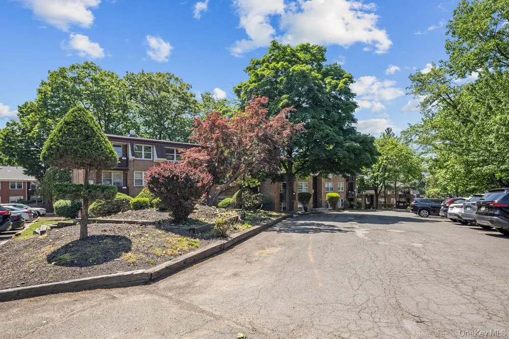 160 E Kearsing Parkway Monsey, NY 10952