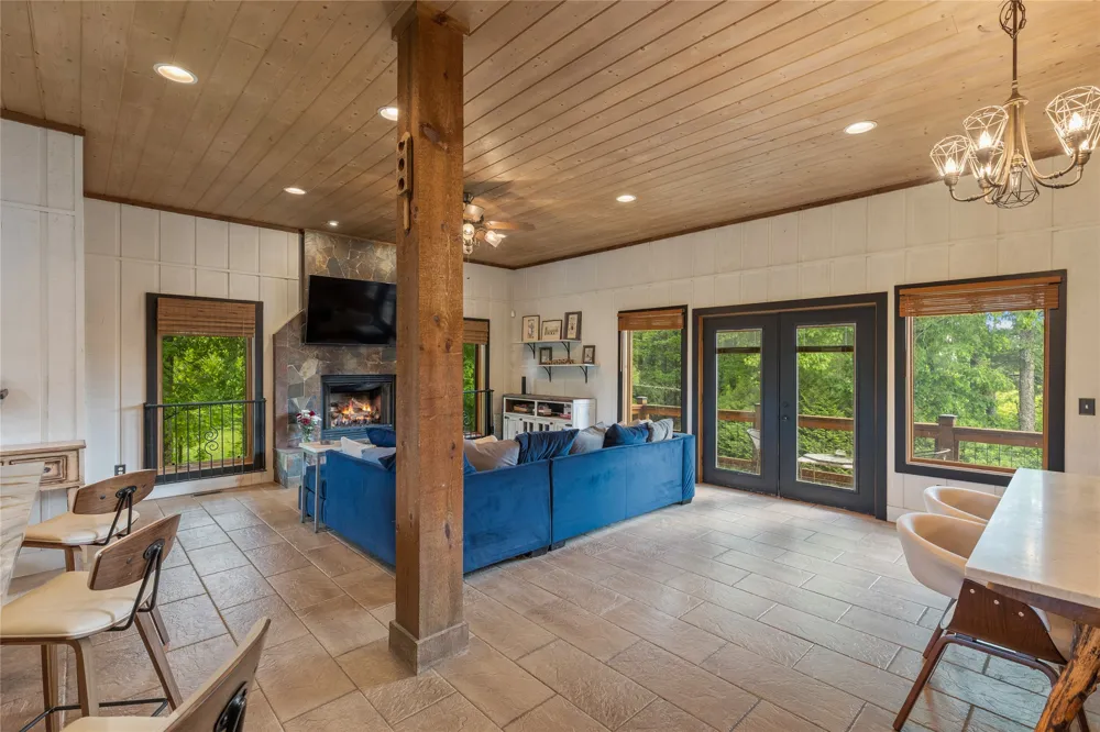 36 Heavens Gate Lane Glenville, NC 28736