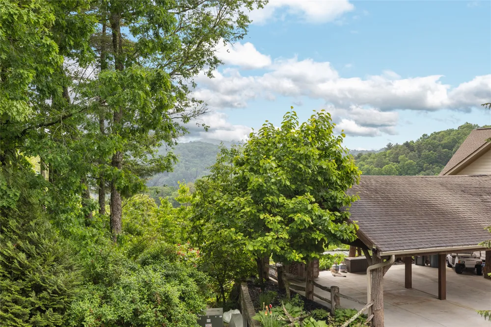 36 Heavens Gate Lane Glenville, NC 28736