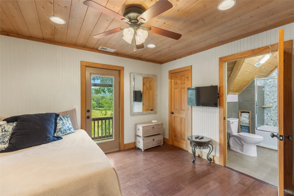 36 Heavens Gate Lane Glenville, NC 28736
