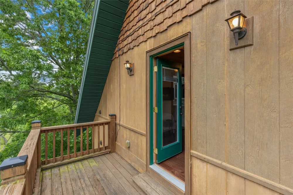 36 Heavens Gate Lane Glenville, NC 28736