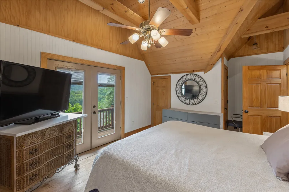 36 Heavens Gate Lane Glenville, NC 28736