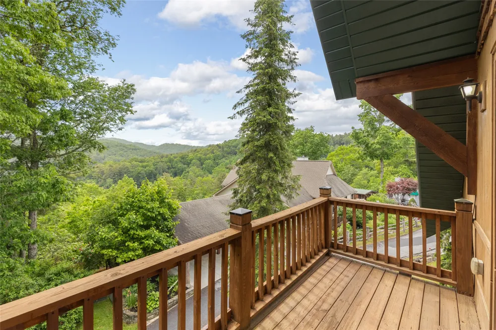 36 Heavens Gate Lane Glenville, NC 28736