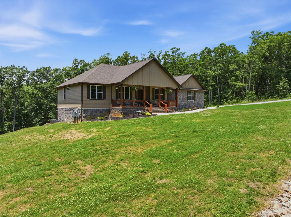 430 Gray Creek Road Graysville, TN 37338
