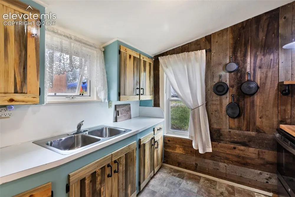 138 W May Avenue Cripple Creek, CO 80813