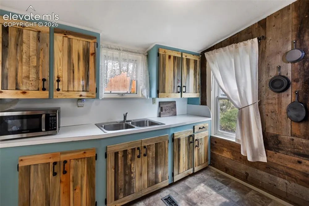 138 W May Avenue Cripple Creek, CO 80813