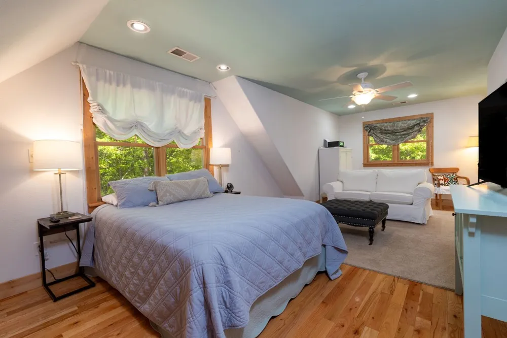 Hidden View Lane Almond, NC 28702