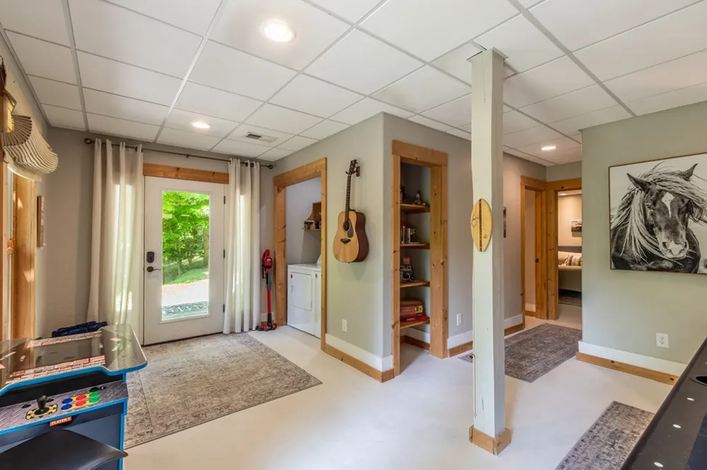 Hidden View Lane Almond, NC 28702