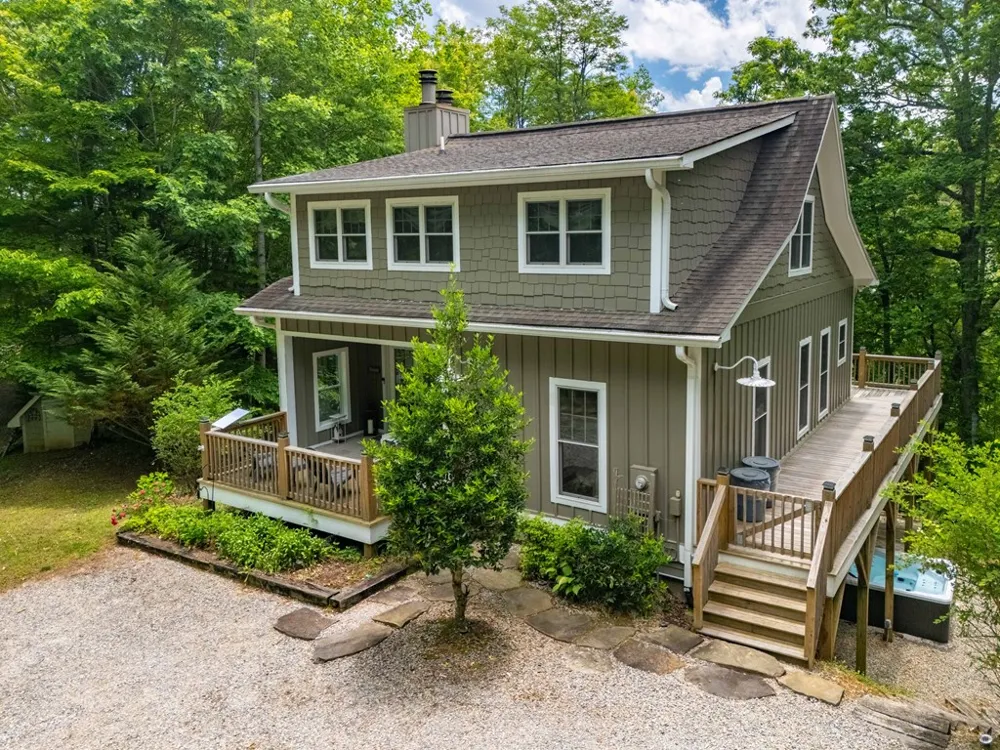 Hidden View Lane Almond, NC 28702