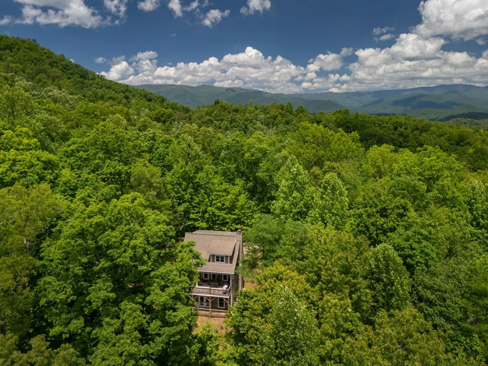 Hidden View Lane Almond, NC 28702