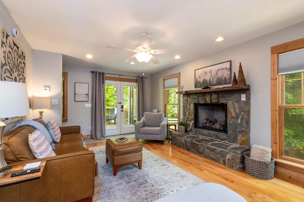 Hidden View Lane Almond, NC 28702