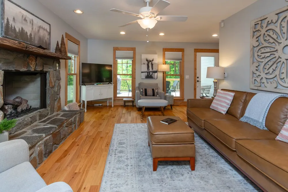 Hidden View Lane Almond, NC 28702