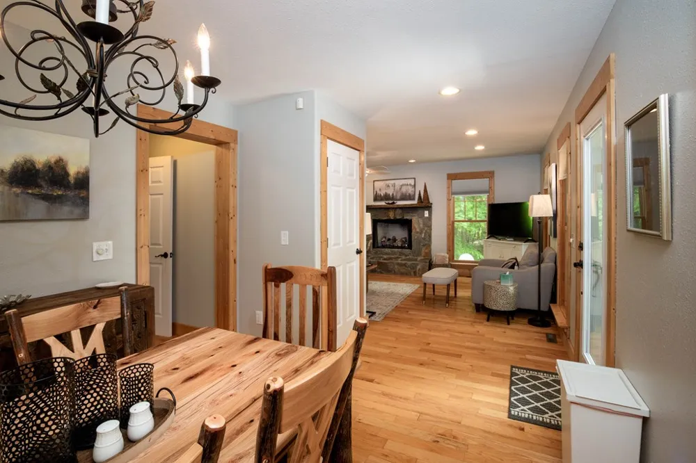 Hidden View Lane Almond, NC 28702