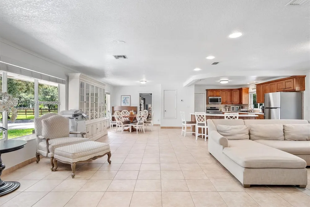 13821 Mustang Trl Southwest Ranches, FL 33330