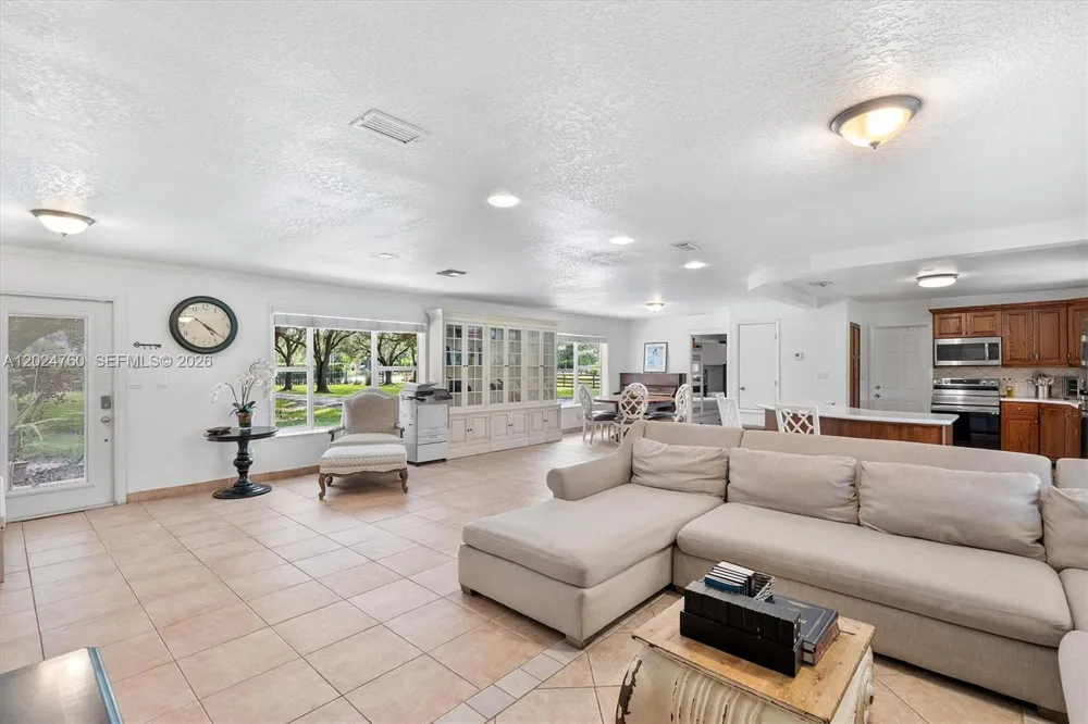 13821 Mustang Trl Southwest Ranches, FL 33330