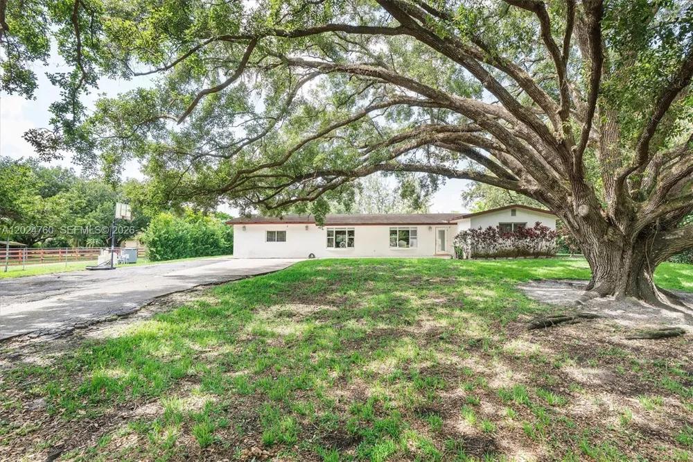 13821 Mustang Trl Southwest Ranches, FL 33330