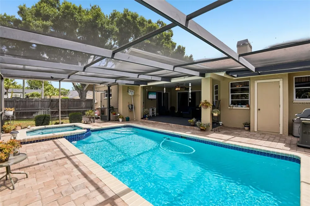 12596 93RD WAY Largo, FL 33773