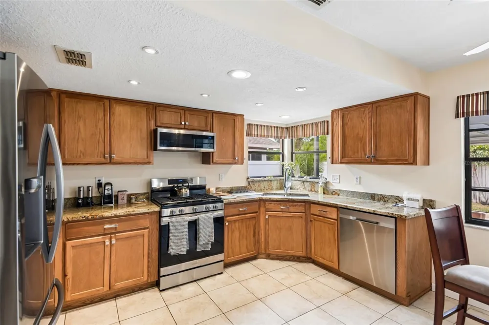 12596 93RD WAY Largo, FL 33773