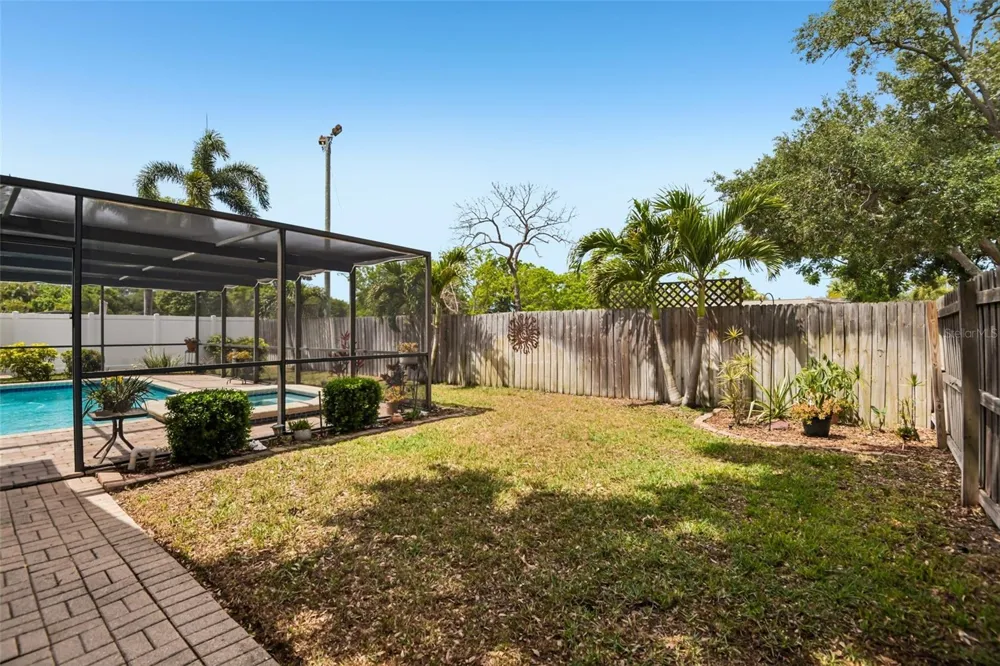 12596 93RD WAY Largo, FL 33773
