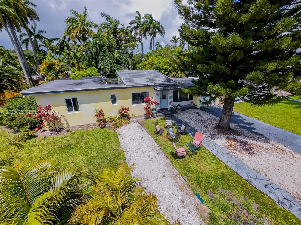 548 East Dr Miami Springs, FL 33166