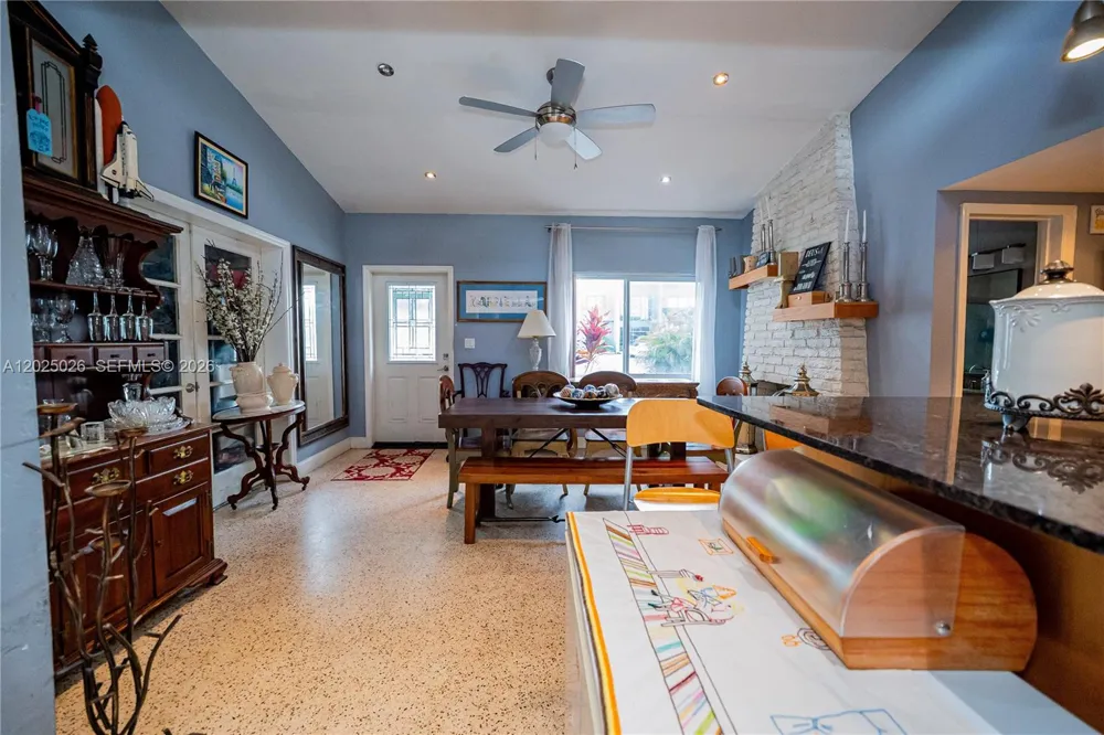 548 East Dr Miami Springs, FL 33166