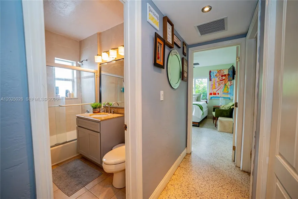 548 East Dr Miami Springs, FL 33166