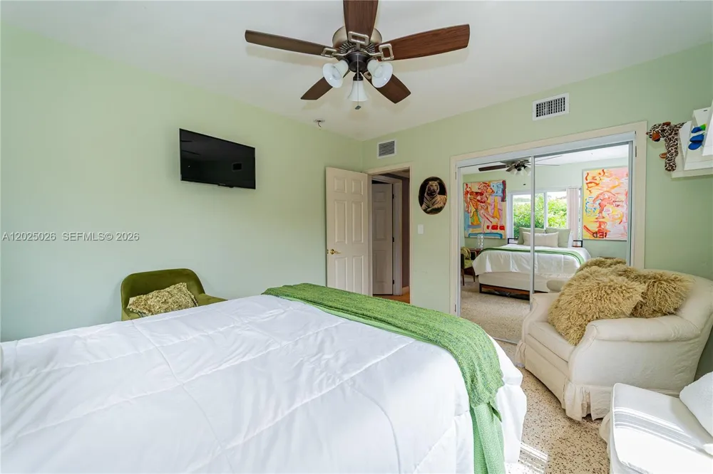 548 East Dr Miami Springs, FL 33166