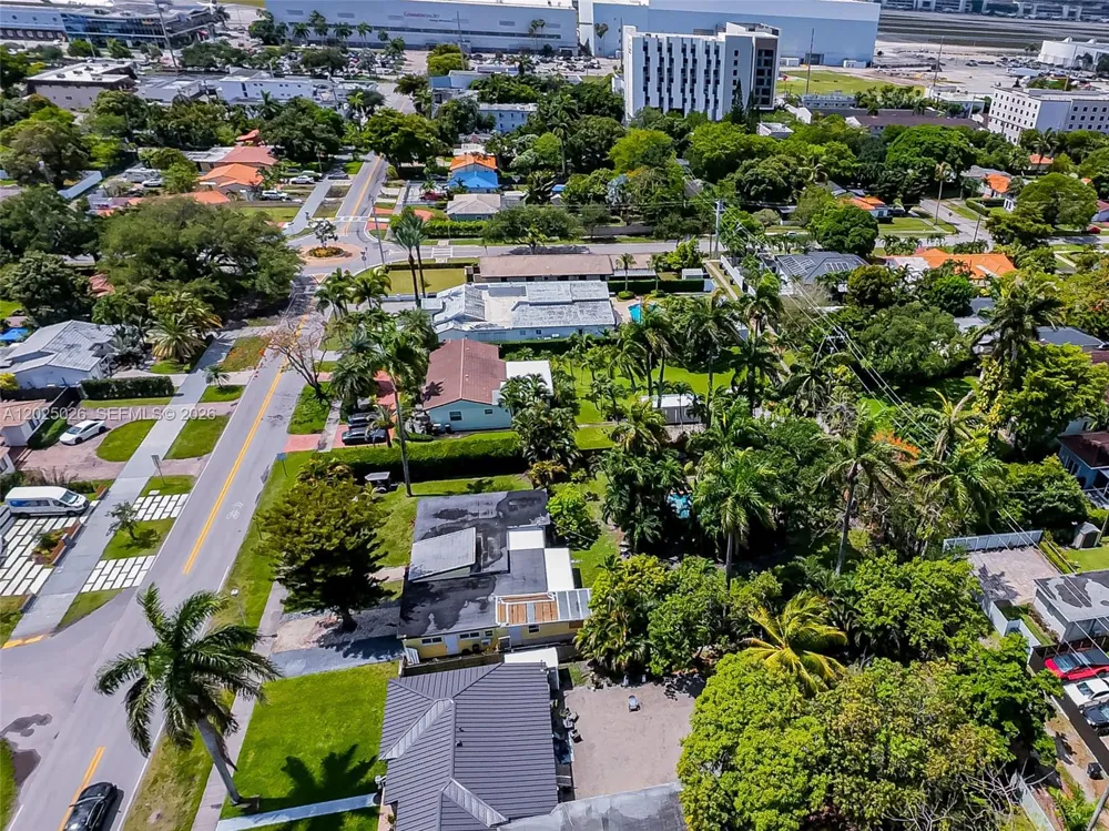 548 East Dr Miami Springs, FL 33166