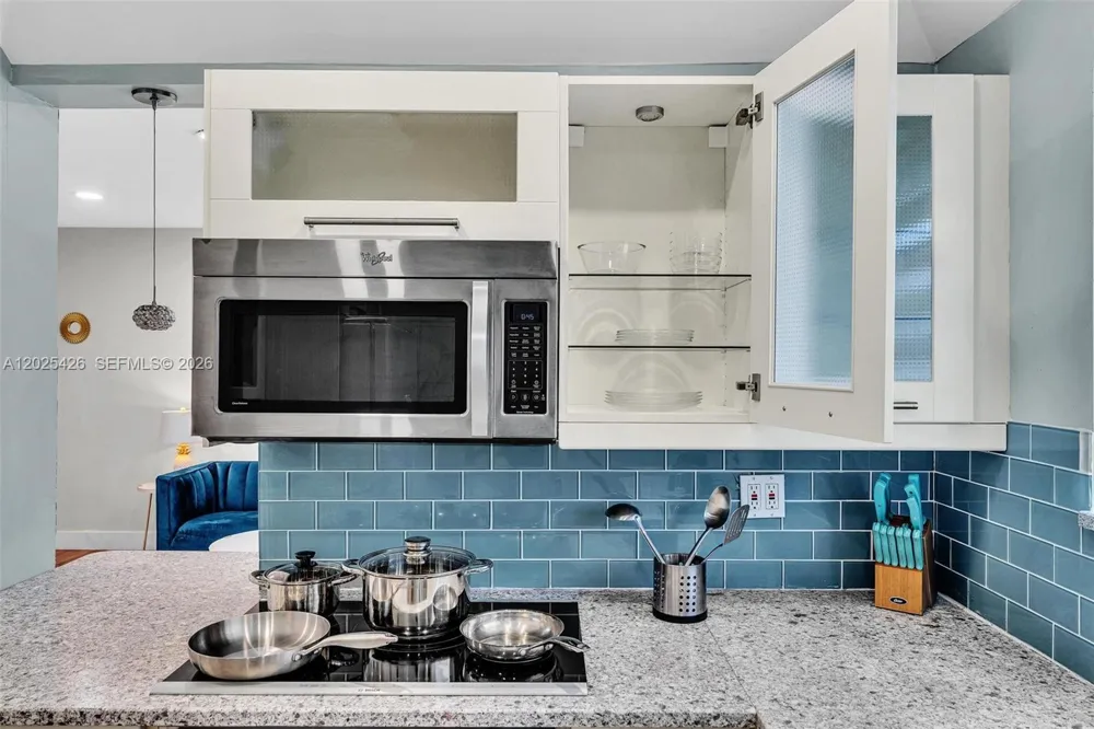 10004 E Bay Harbor Dr #3 Bay Harbor Islands, FL 33154