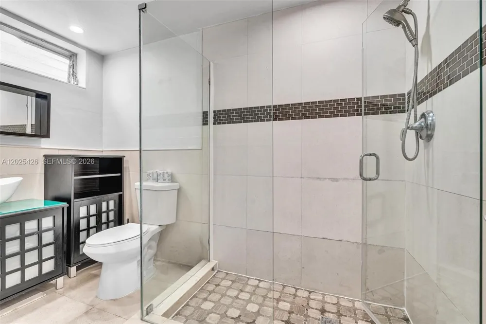 10004 E Bay Harbor Dr #3 Bay Harbor Islands, FL 33154