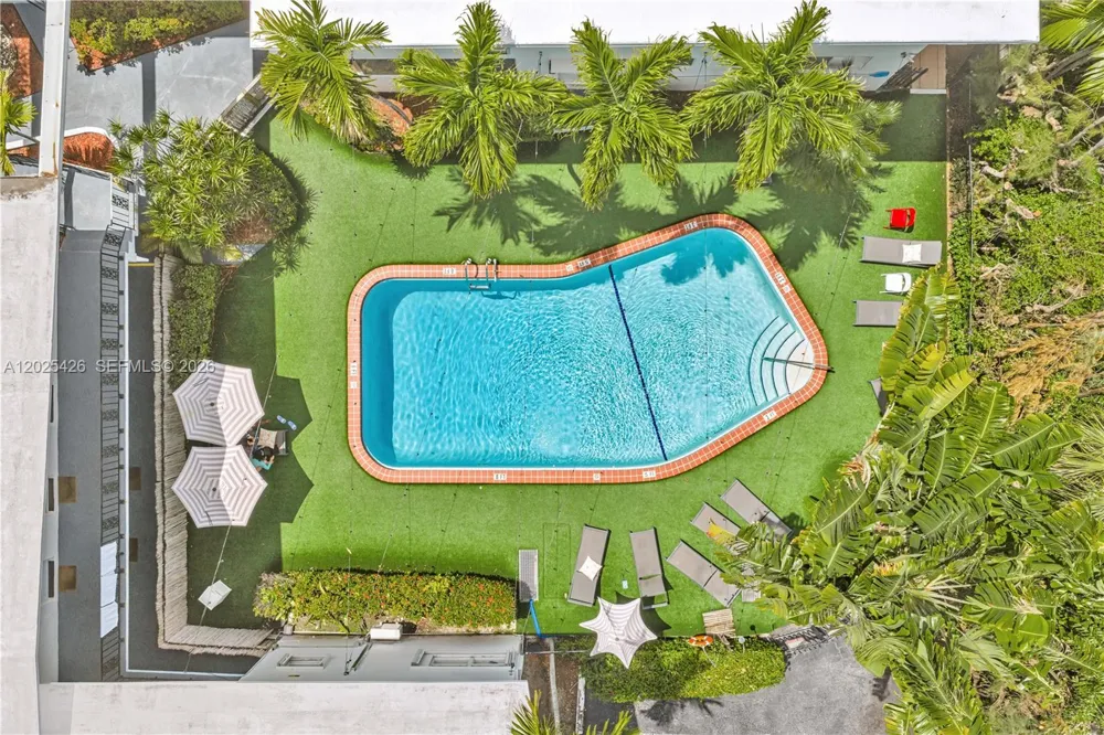 10004 E Bay Harbor Dr #3 Bay Harbor Islands, FL 33154
