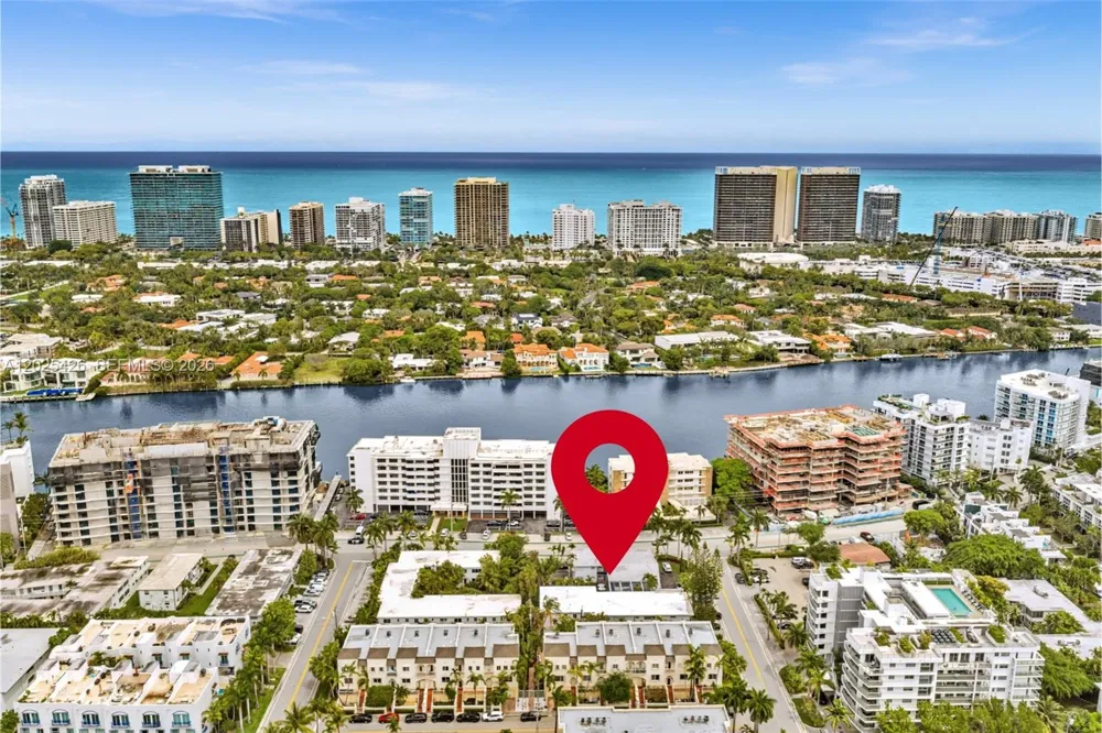 10004 E Bay Harbor Dr #3 Bay Harbor Islands, FL 33154