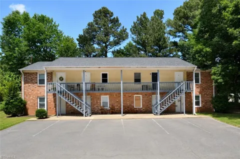 1963, 1971, 1977 Lakeview Road